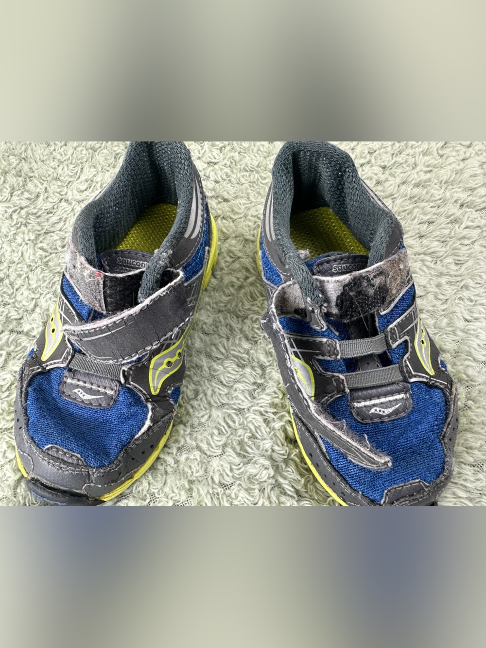 Saucony Kids Navy Blue and Lime Velcro Sneakers - Picture 8 of 8
